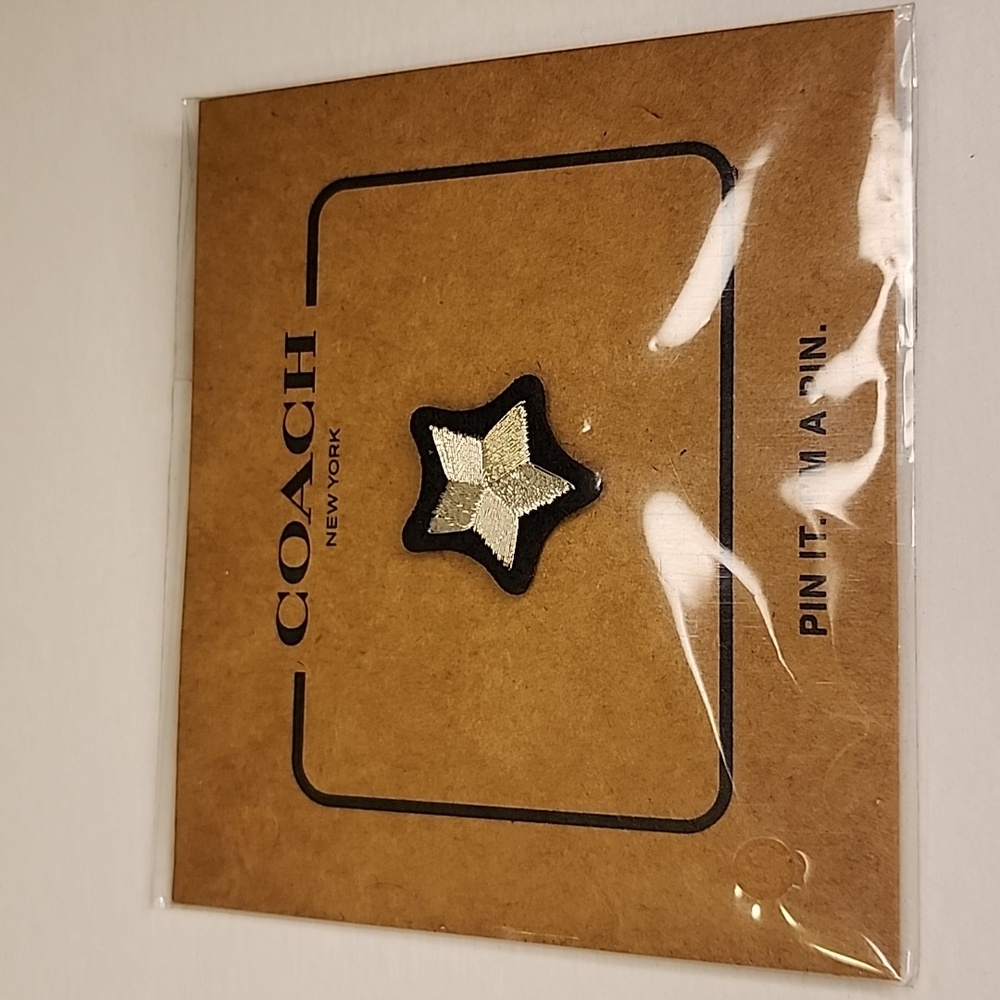 Coach Pin